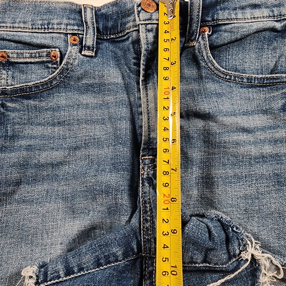 Gap Jeans Shorts Womens 26 / 2 R Denim 4" Short High Rise Cutoff Y2K Chic Boho - Picture 7 of 9